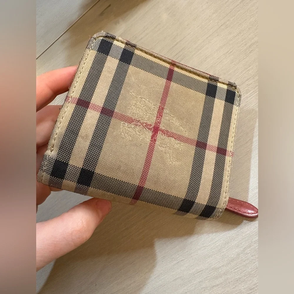 Burberry‎ Red Leather compact wallet 4